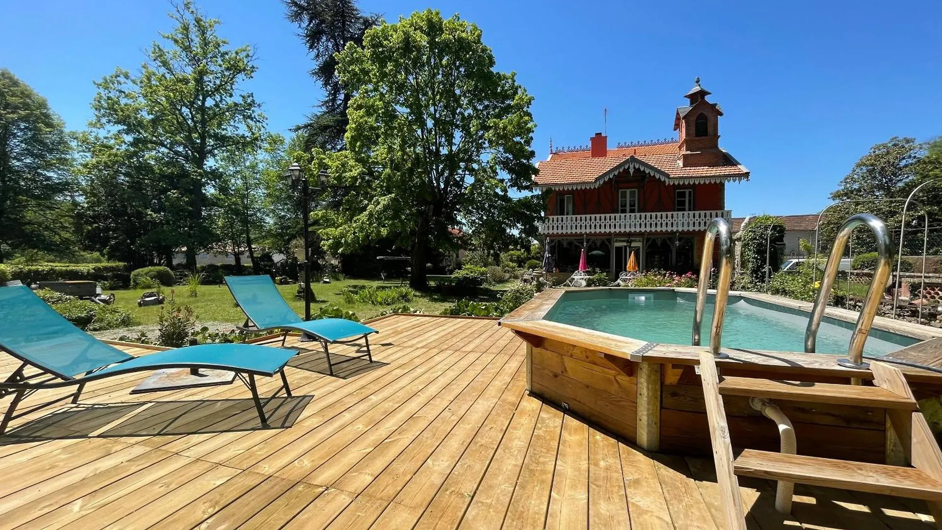 Pensjonat Domaine La Belle Histoire - Gite Cote Jardin Besset